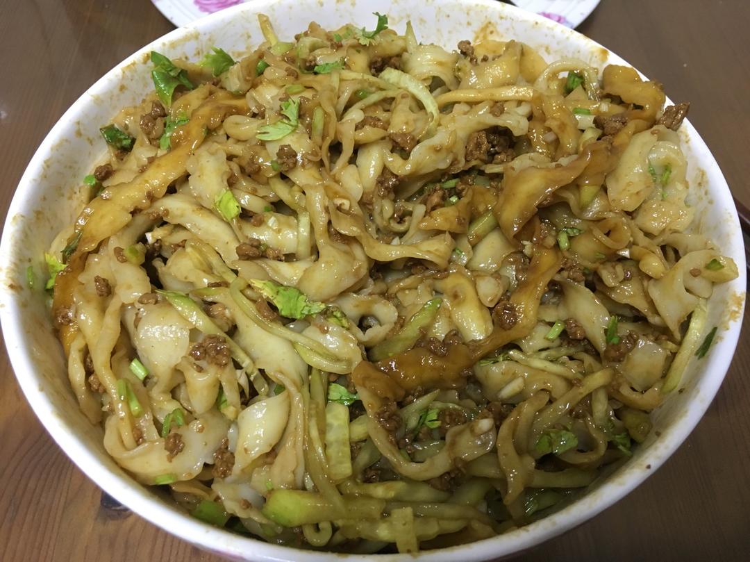 炸酱面（炸酱和面条的做法）