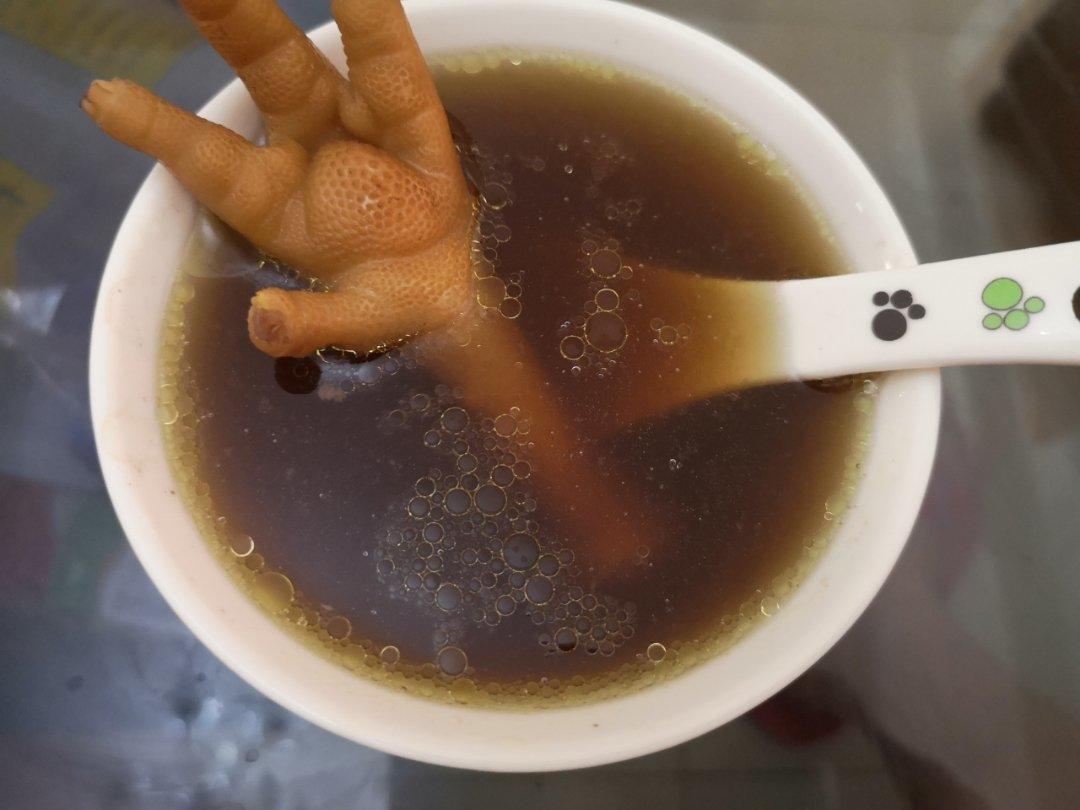 滋阴补肾:灵芝黄芪乌鸡汤