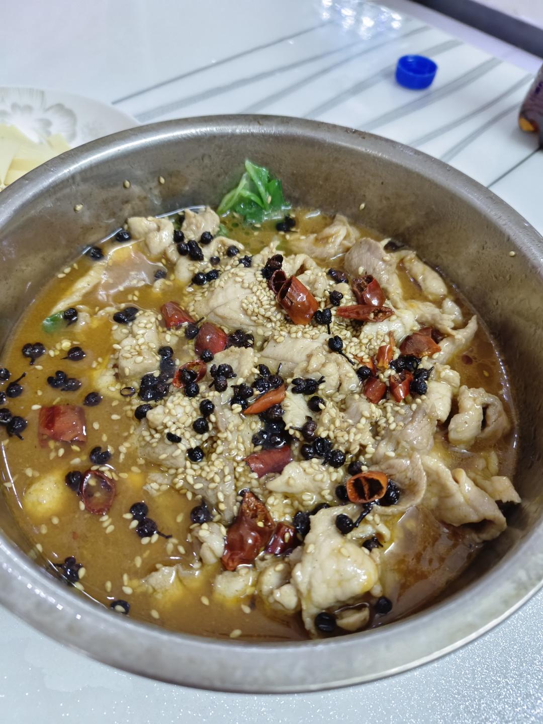 跟四川朋友学的水煮肉片 这也太香了！！