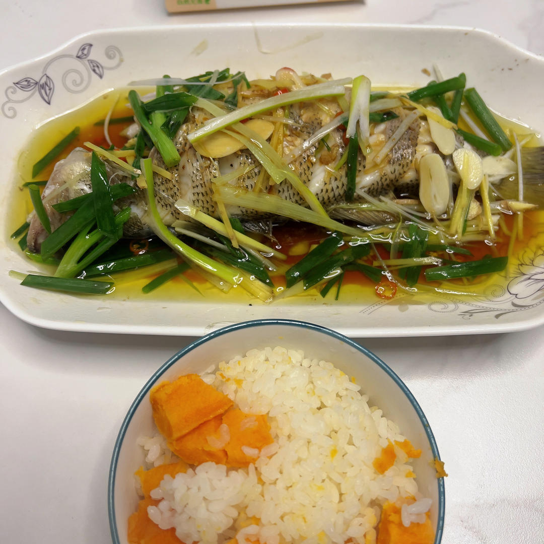 清蒸鲈鱼