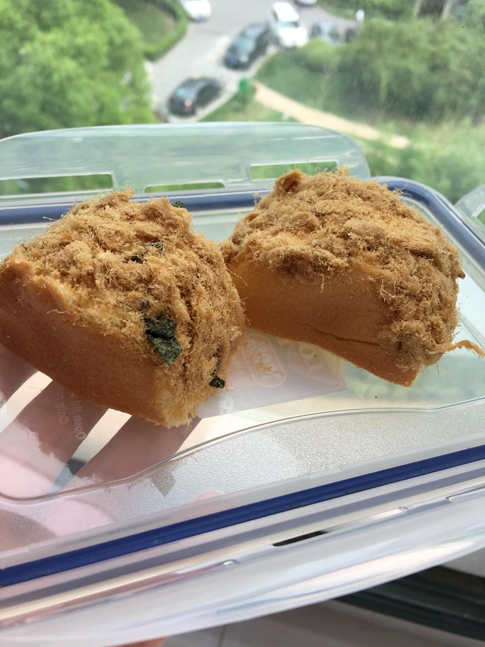 最好吃的香葱肉松卷（女侠森森）