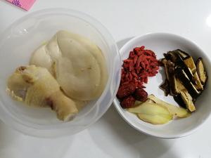 入秋首选：冬菇鸡汤的做法 步骤3