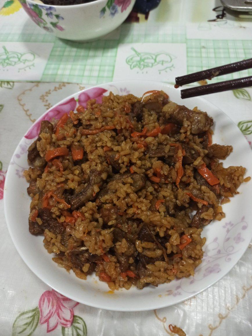 羊肉手抓饭