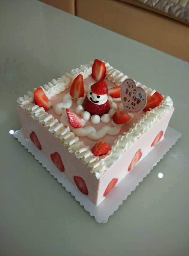 鲜奶油草莓蛋糕