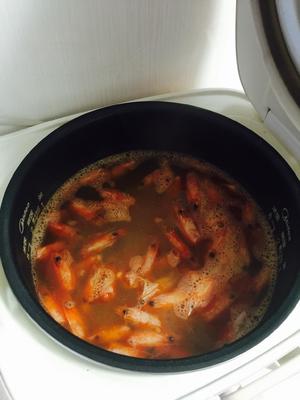 红油鲜虾粥的做法 步骤3