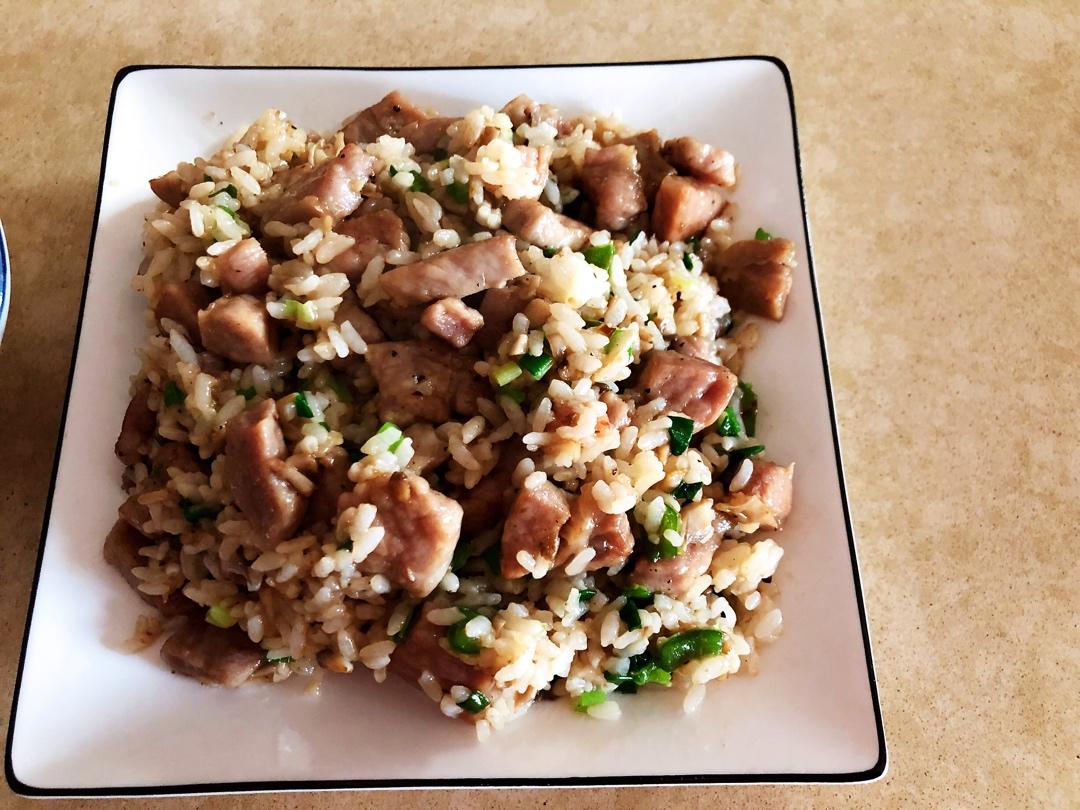 零失败：香喷喷的辣椒牛肉粒炒饭