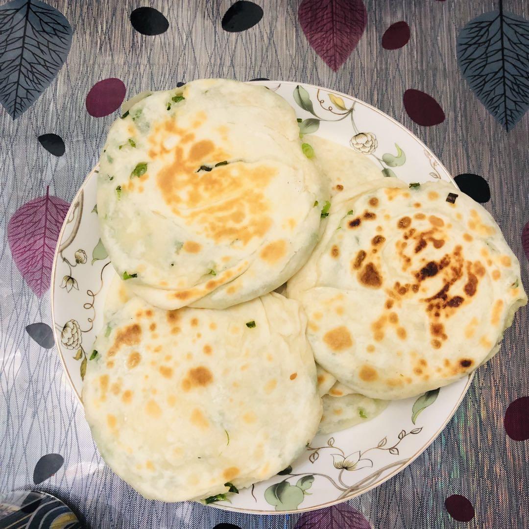 烫面葱油饼（家常简单版）