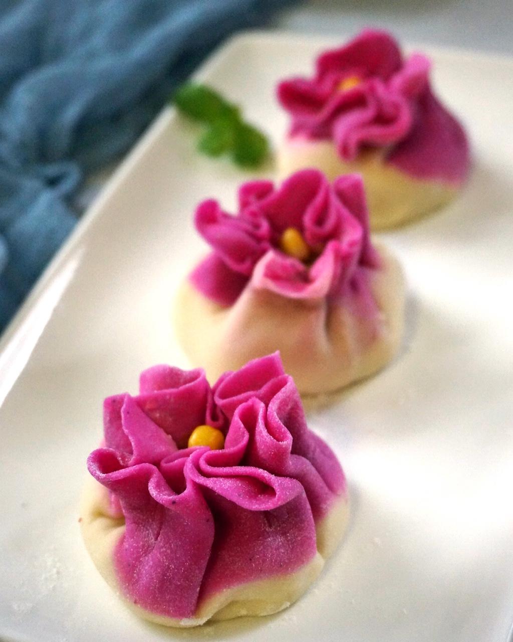 如花朵般绽放的烧麦