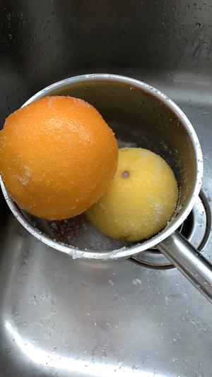 蜂蜜柚子柠檬茶的做法 步骤2