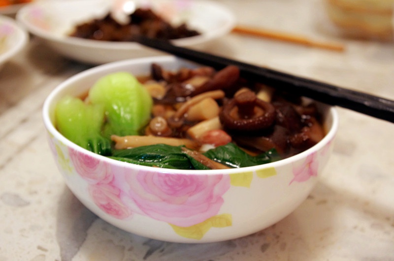 极鲜美菌汤面