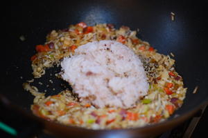 黑椒金针菇牛肉炒藜麦饭的做法 步骤7