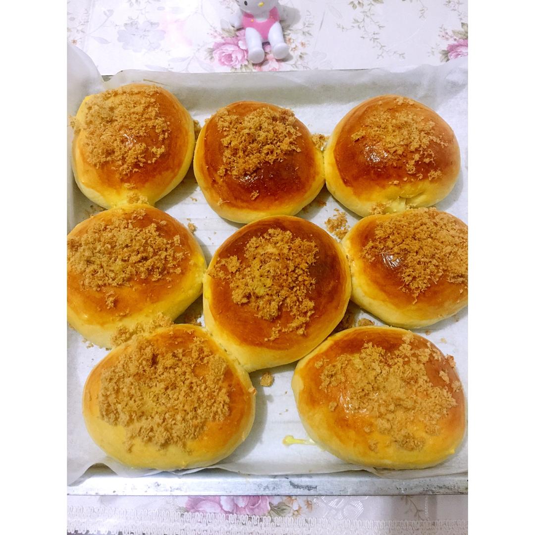毛毛虫肉松面包