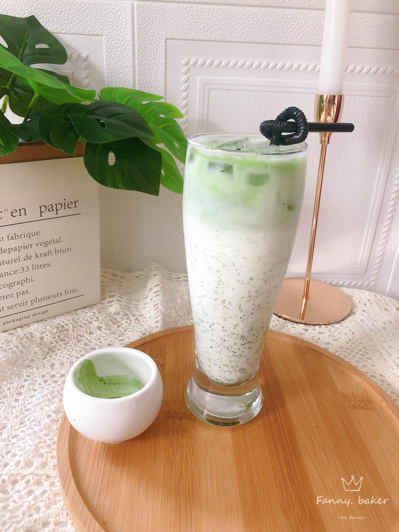 冰酿抹茶拿铁ICED MATCHA LATTE