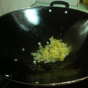 咸菜蛋炒饭的做法 步骤7