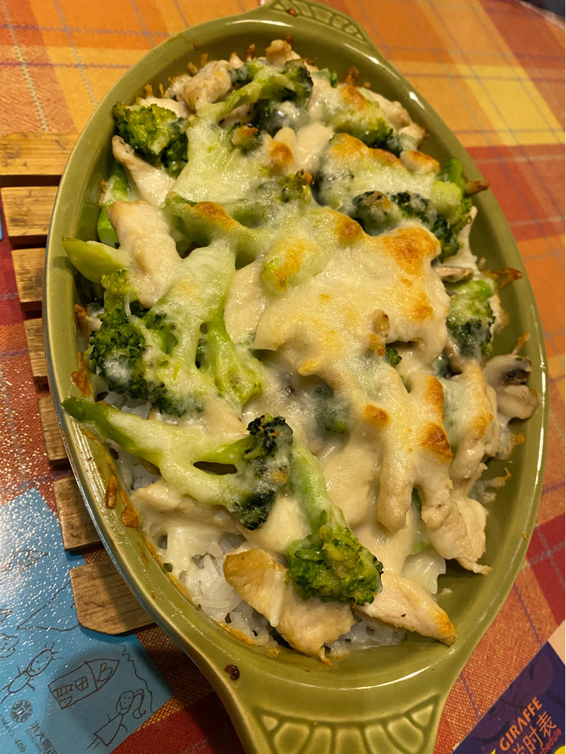 蘑菇鸡肉芝士焗饭