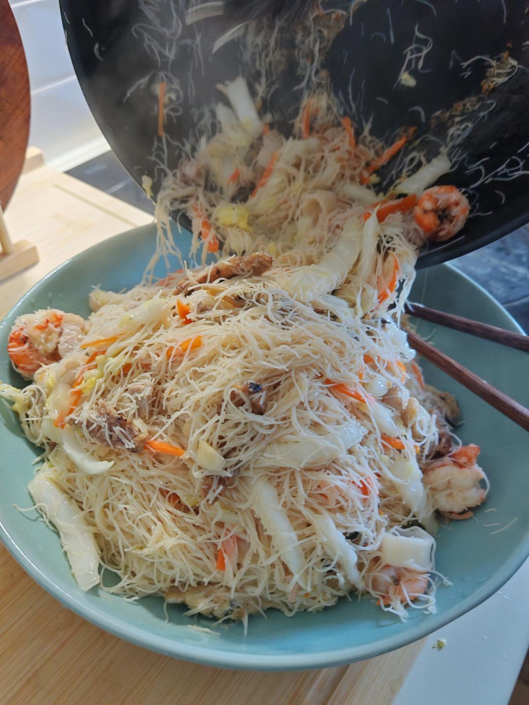 家庭版简单海鲜炒米粉