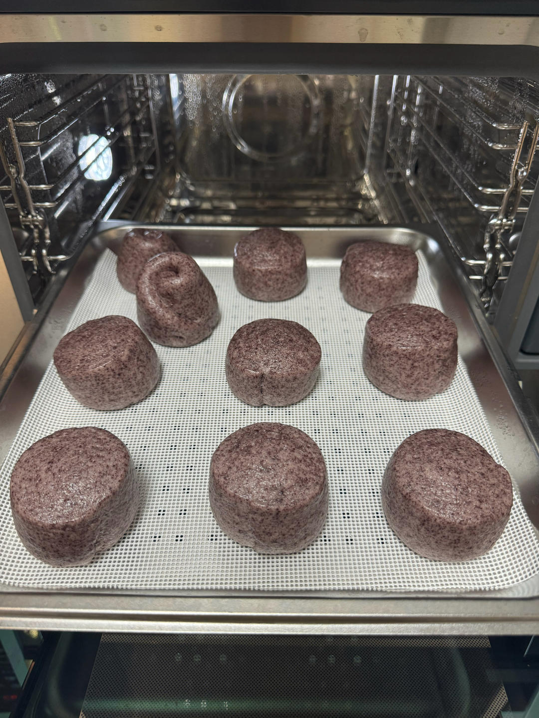 黑米馒头