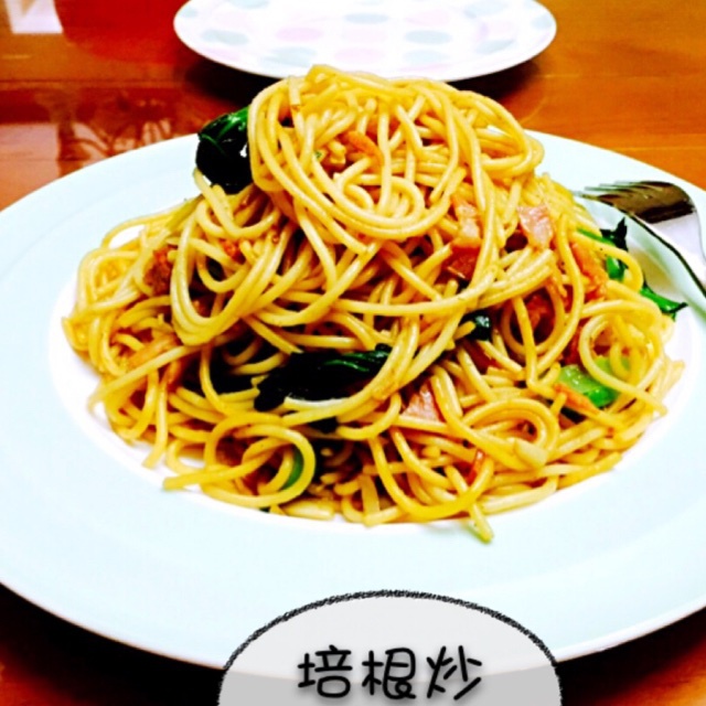 芦笋培根炒意面