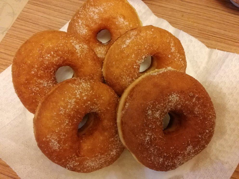 🍩超快手一小时低糖无需烤箱的甜甜圈（详细视频）