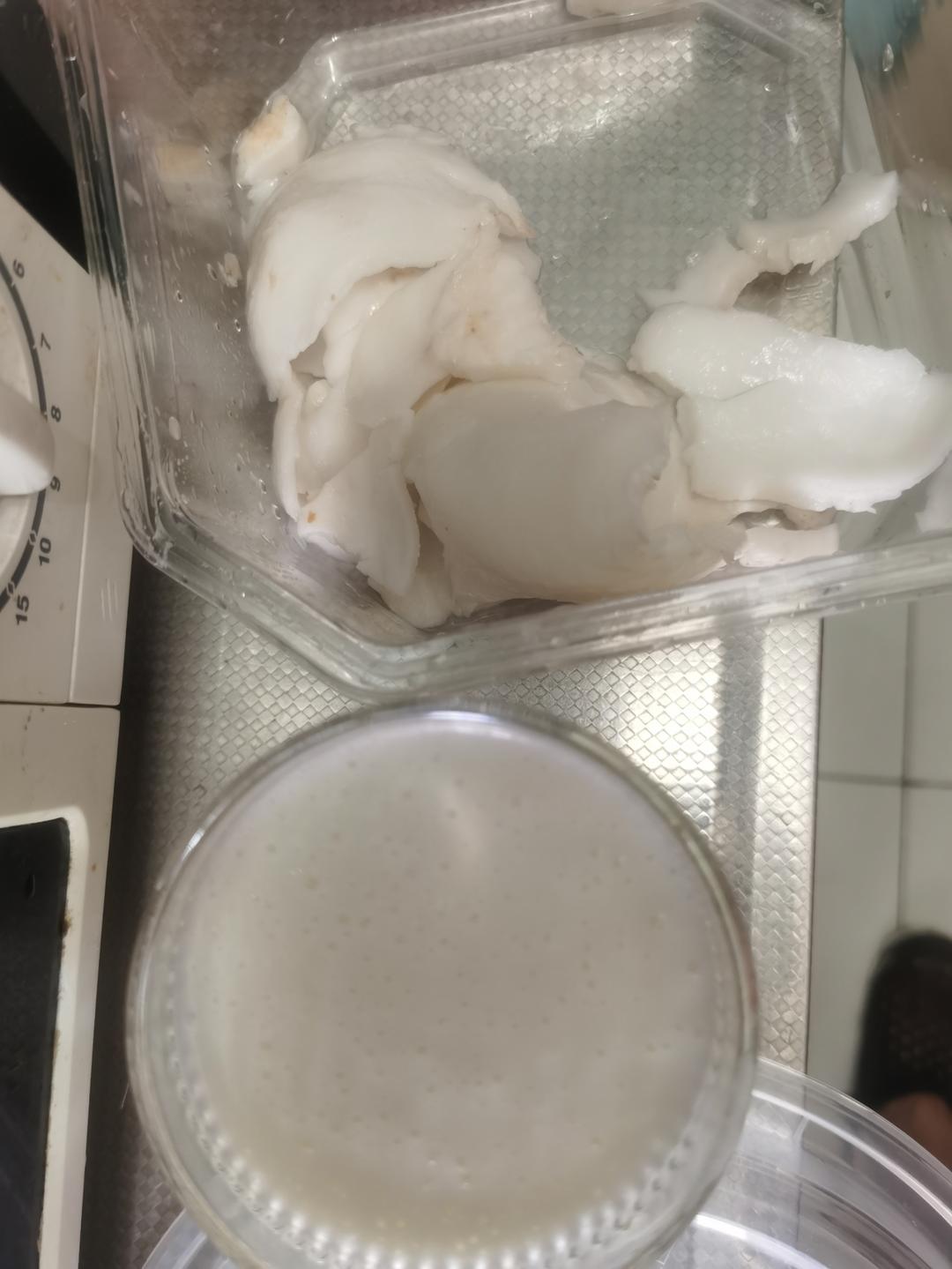 简单美味的自制椰奶，椰青喝完再利用(附取椰肉技巧)