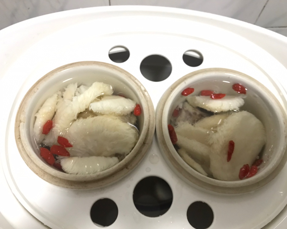 猴头菇排骨汤（炖盅版）的做法