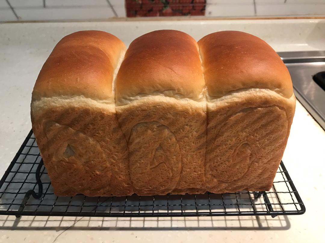 大名鼎鼎的吐司——妃娟100%中种北海道醇奶吐司