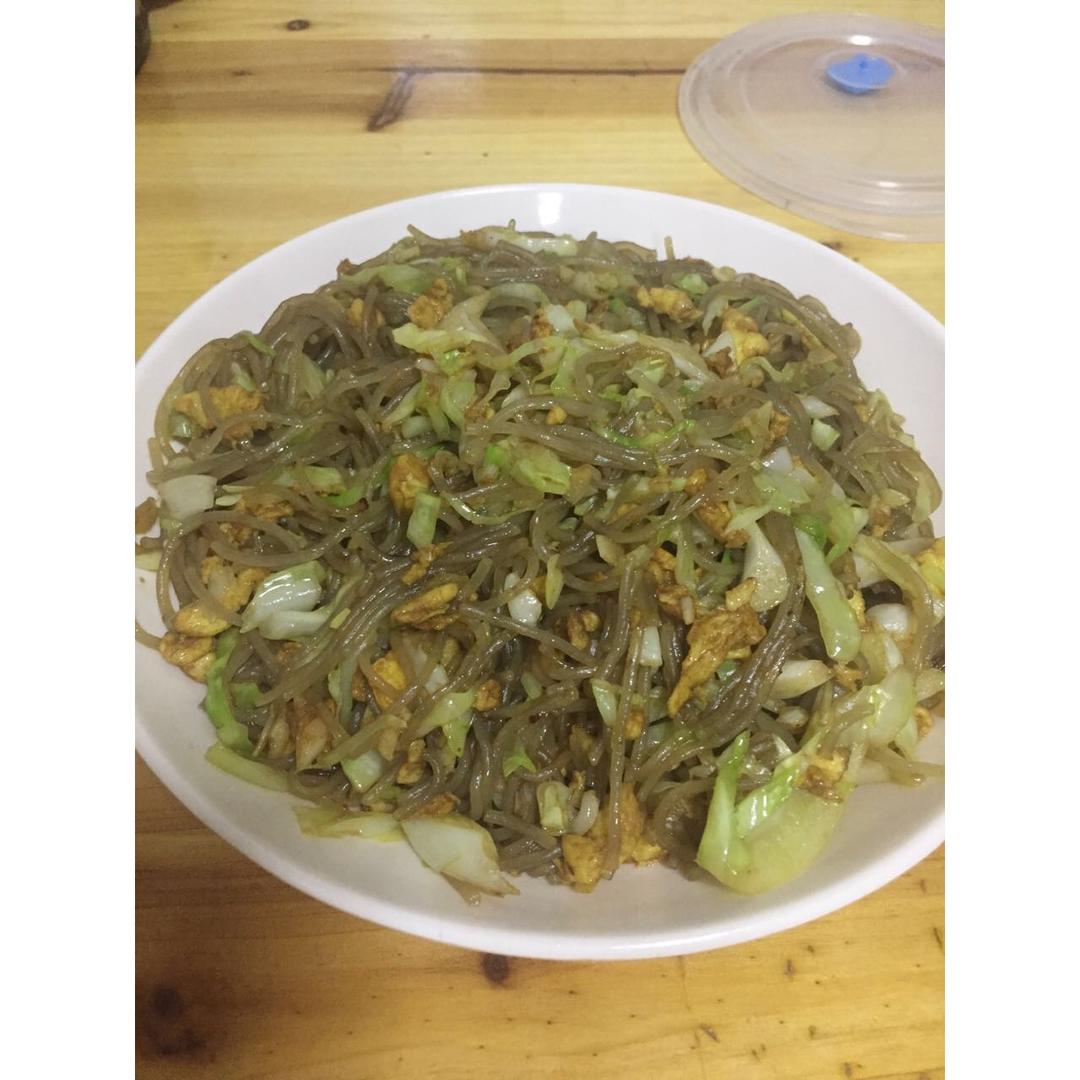 包菜粉丝炒鸡蛋