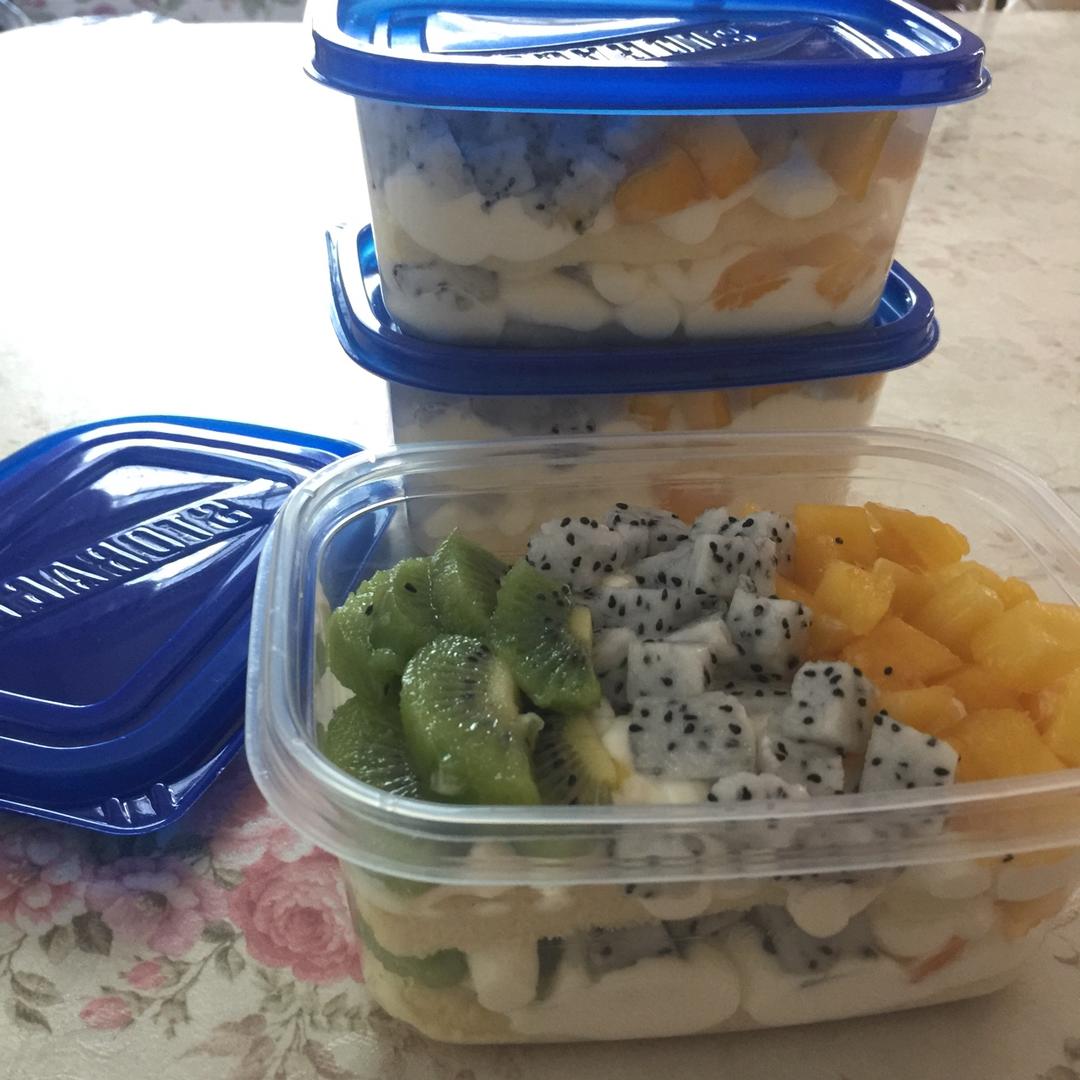 简单快手的便当饭盒水果盒子蛋糕