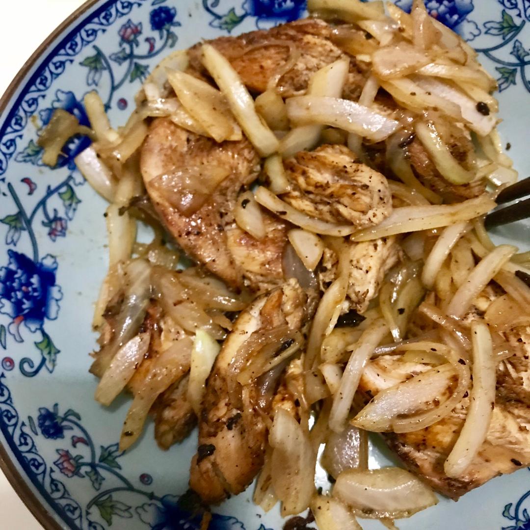 健身厨男版：香煎滑嫩鸡胸肉，全网最流行的鸡胸吃法！