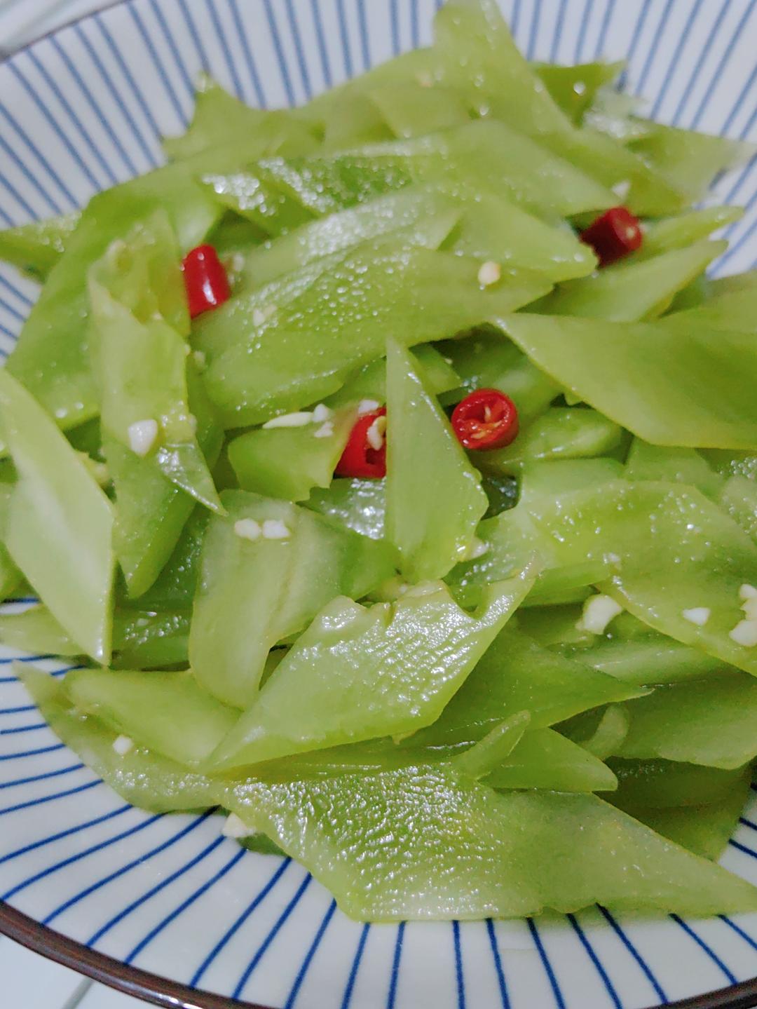 过年必不可少的小凉菜  拌莴笋