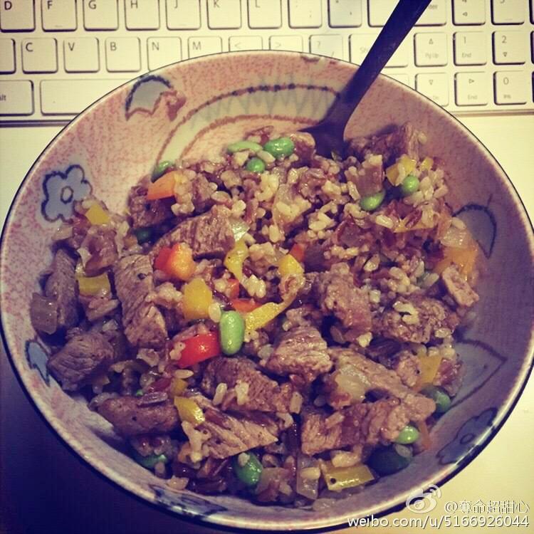 喷香牛肉糙米饭的做法