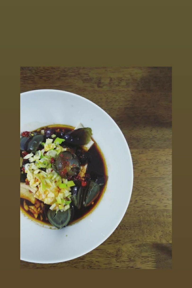 皮蛋拌豆腐