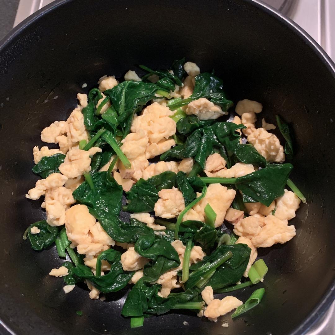 菠菜炒鸡蛋