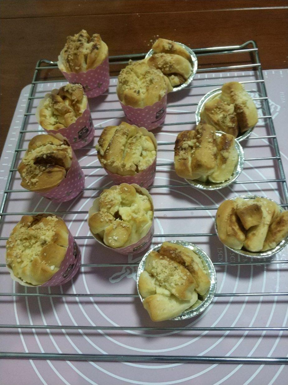 香香软软，层层叠叠的红糖小面包