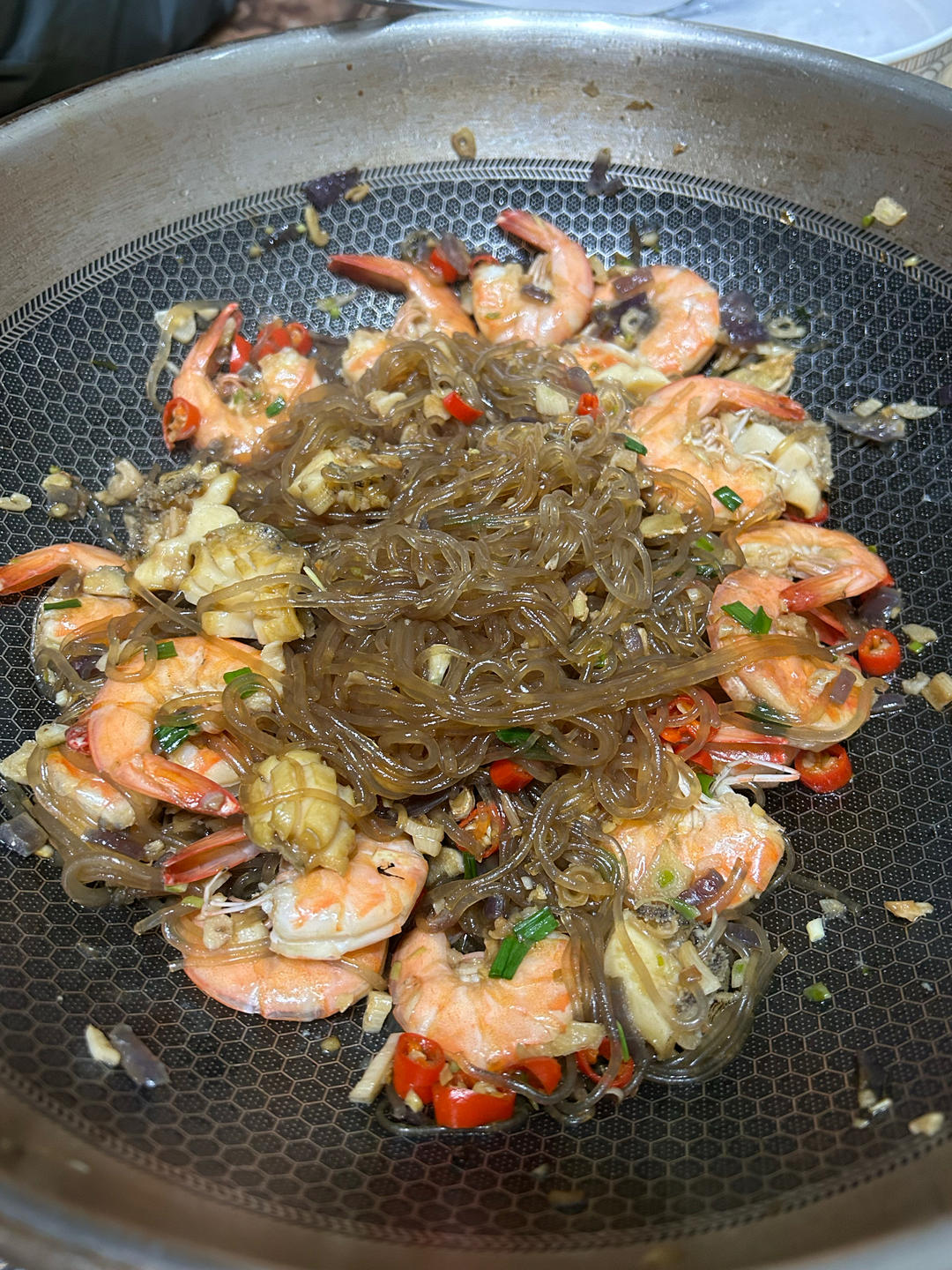 鲍鱼虾粉丝煲