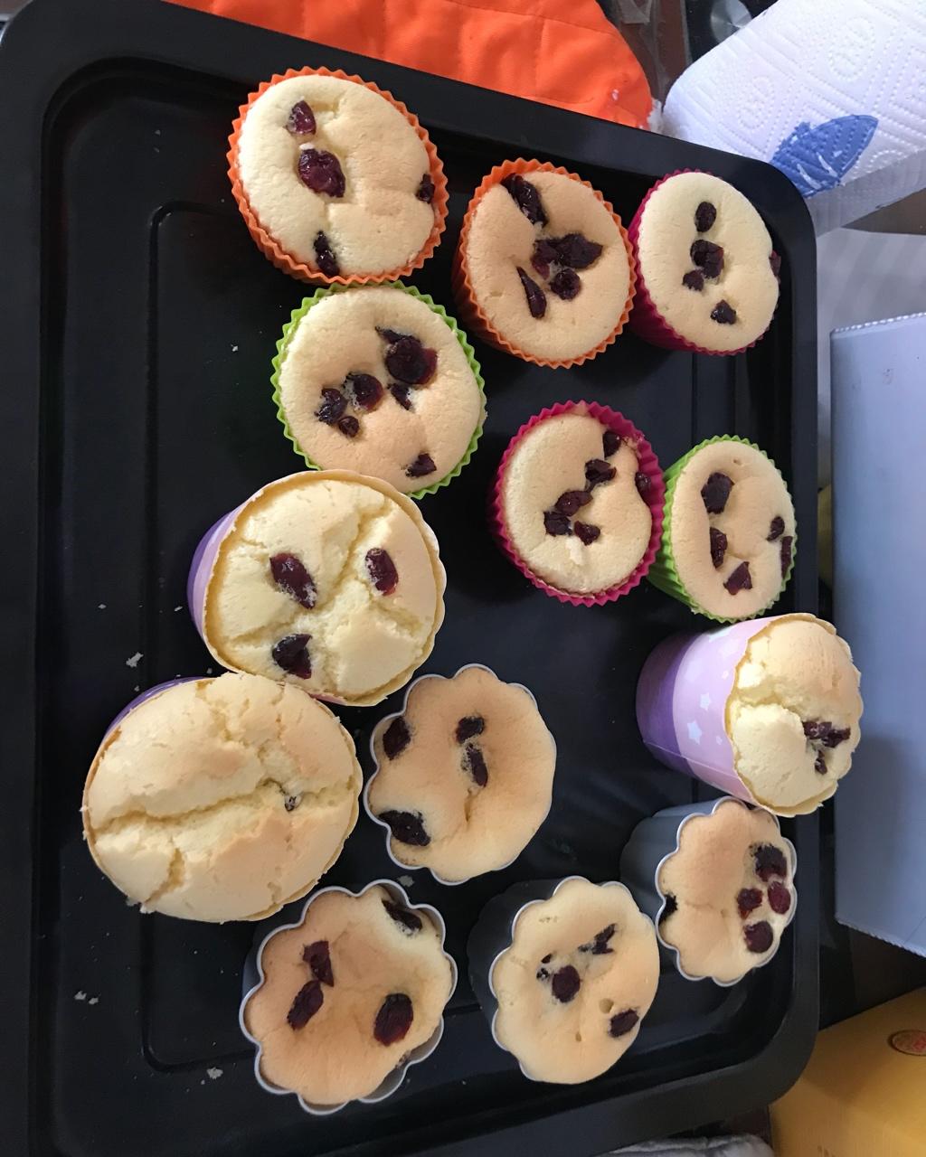 蔓越莓纸杯戚风小蛋糕
