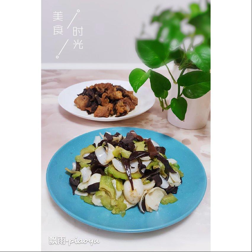 老年菜谱——苦瓜炒木耳