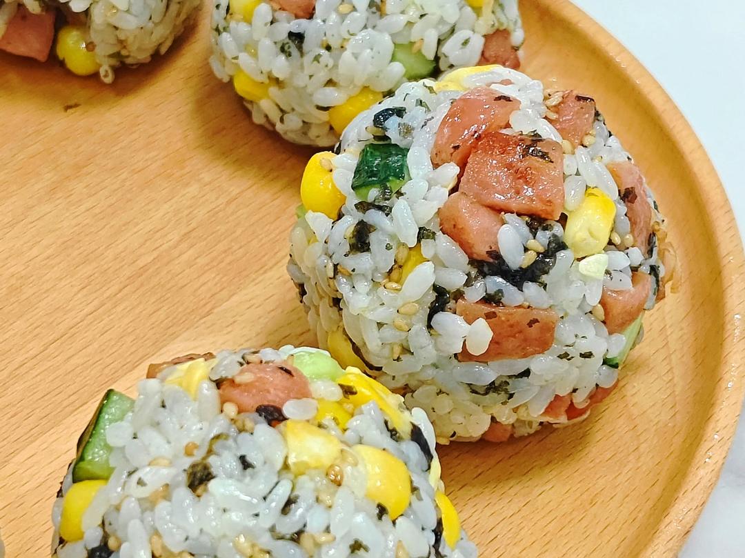 大朋友小朋友都爱吃的海苔饭团