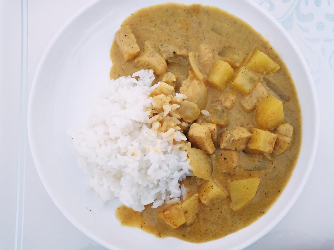 百梦多鸡肉咖喱饭