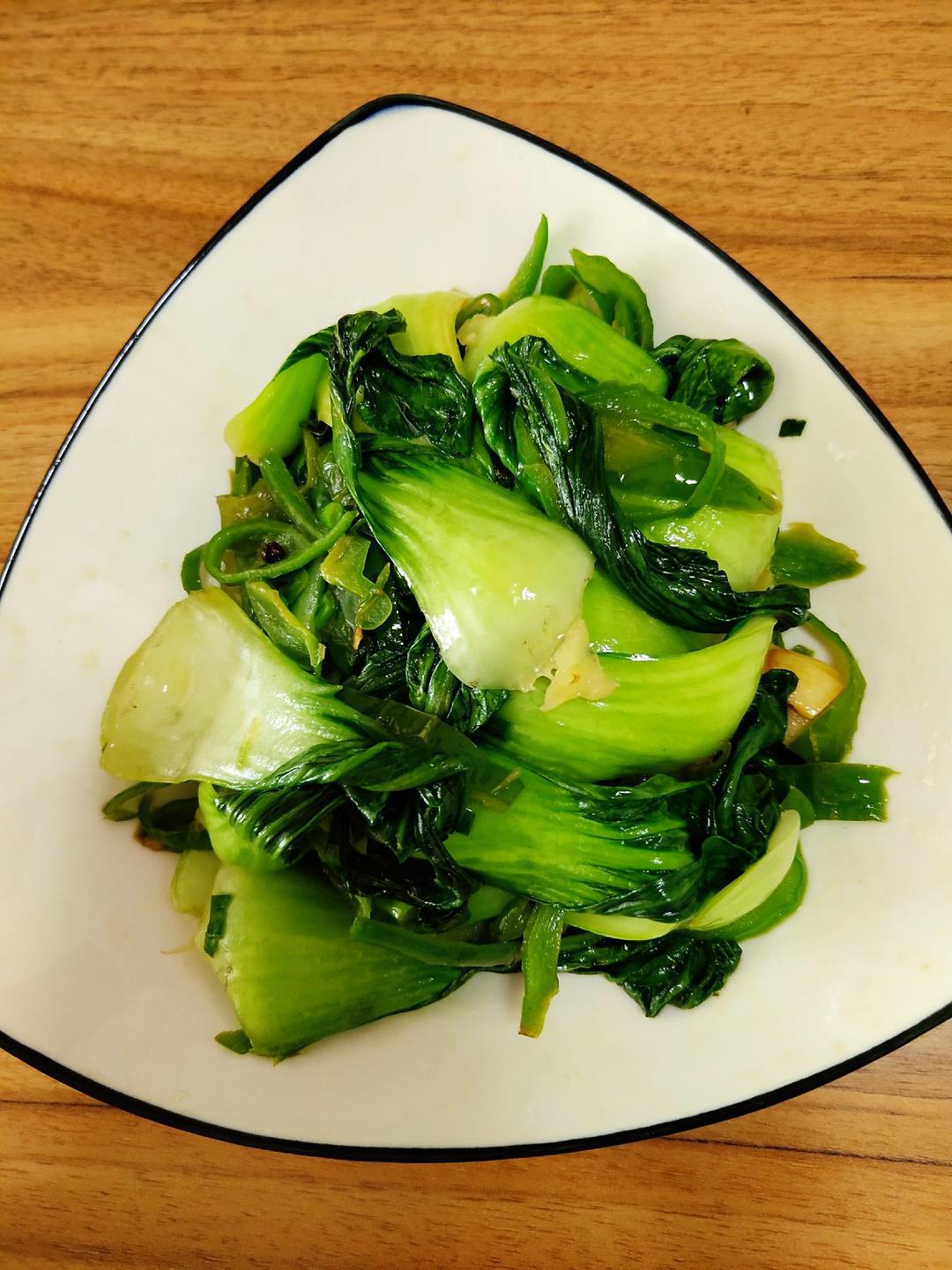 爱美食的刚哥做的蚝油油菜