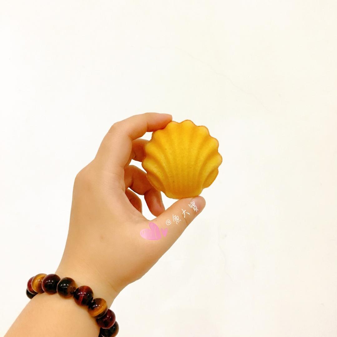 柠檬白巧克力玛德琳