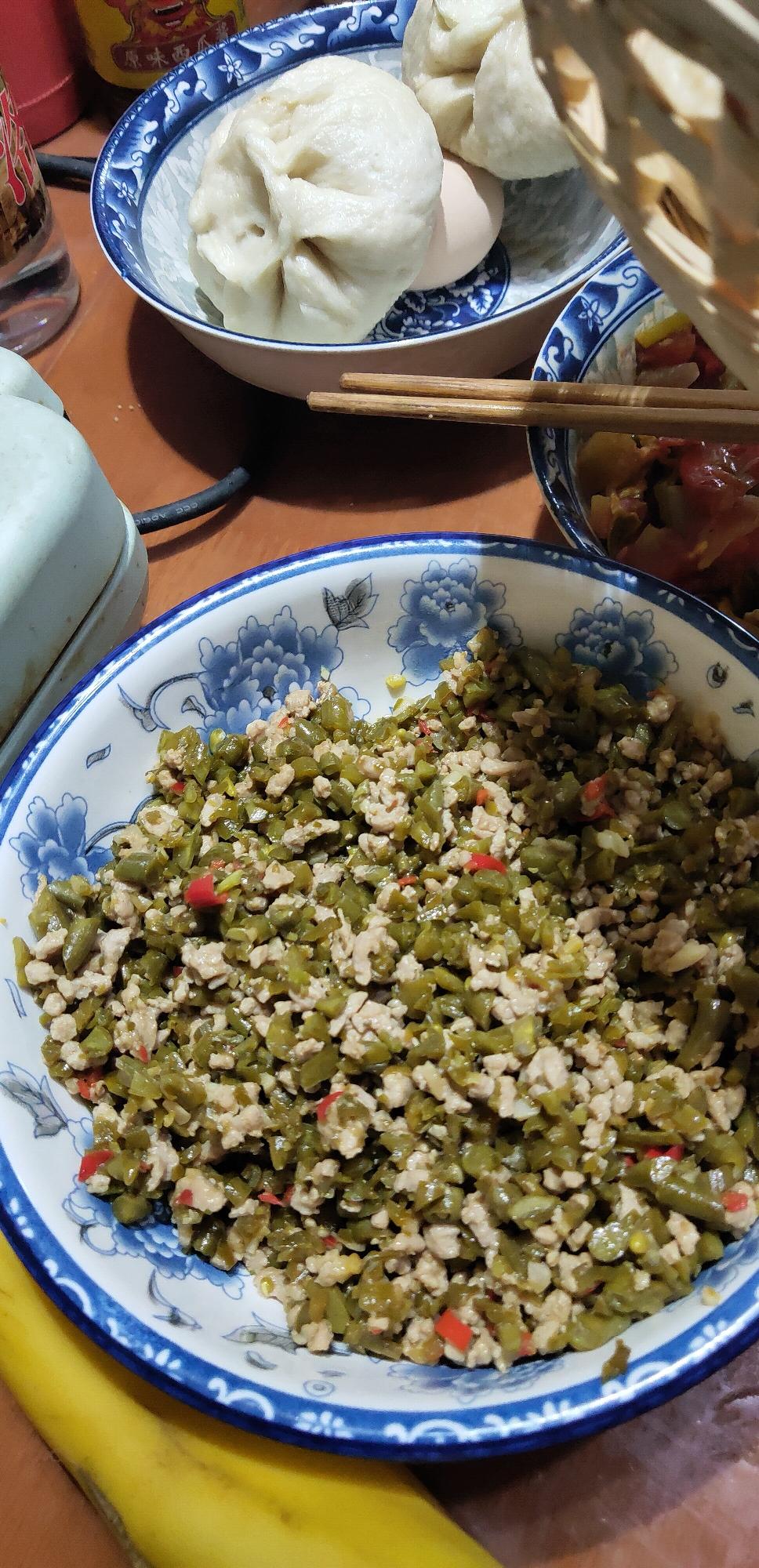 简单又下饭的酸豆角炒肉末