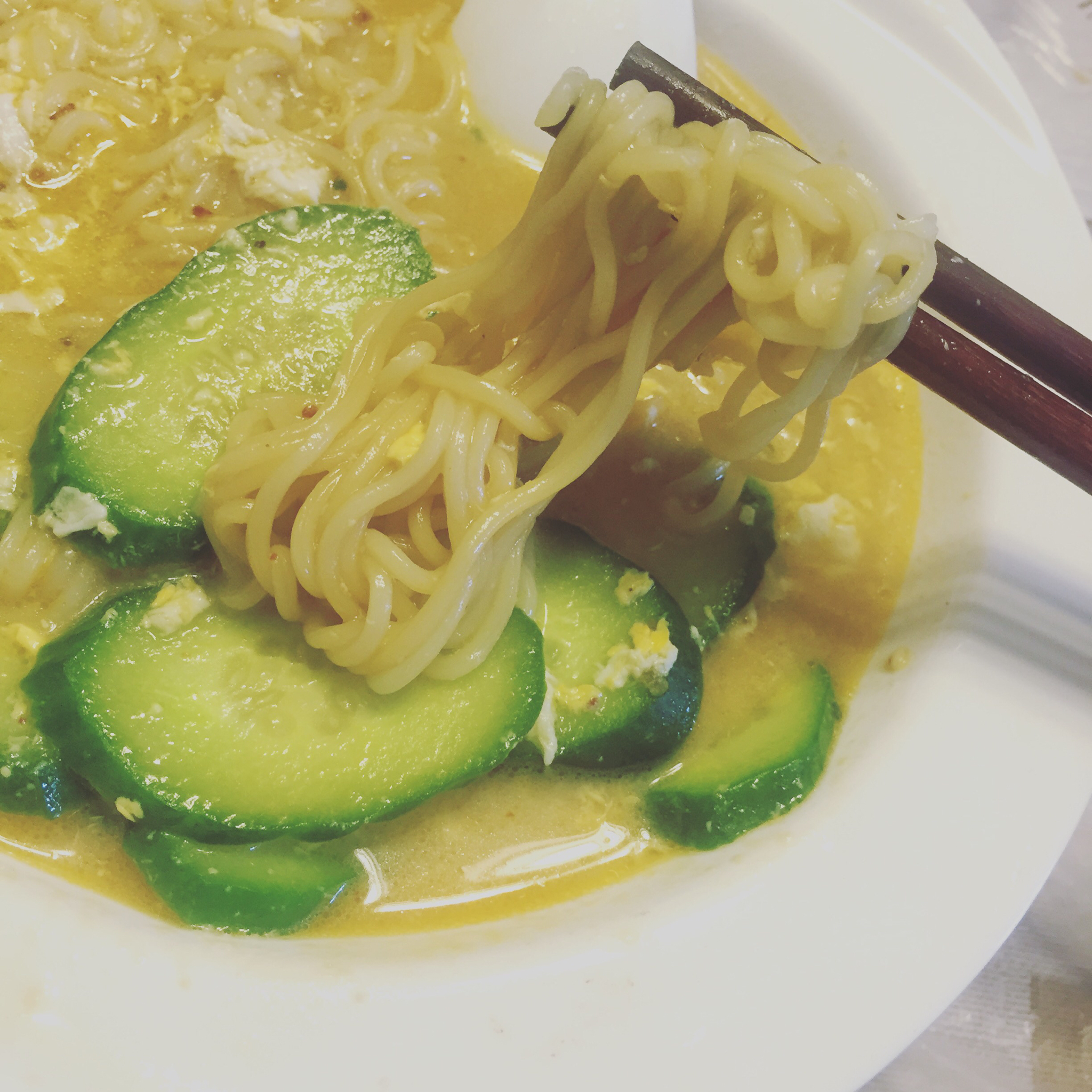 满足食欲的深夜秘密 森系浓香泡面