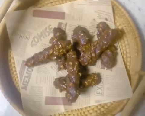 L咖啡梦龙脆皮                (2022/210)的做法