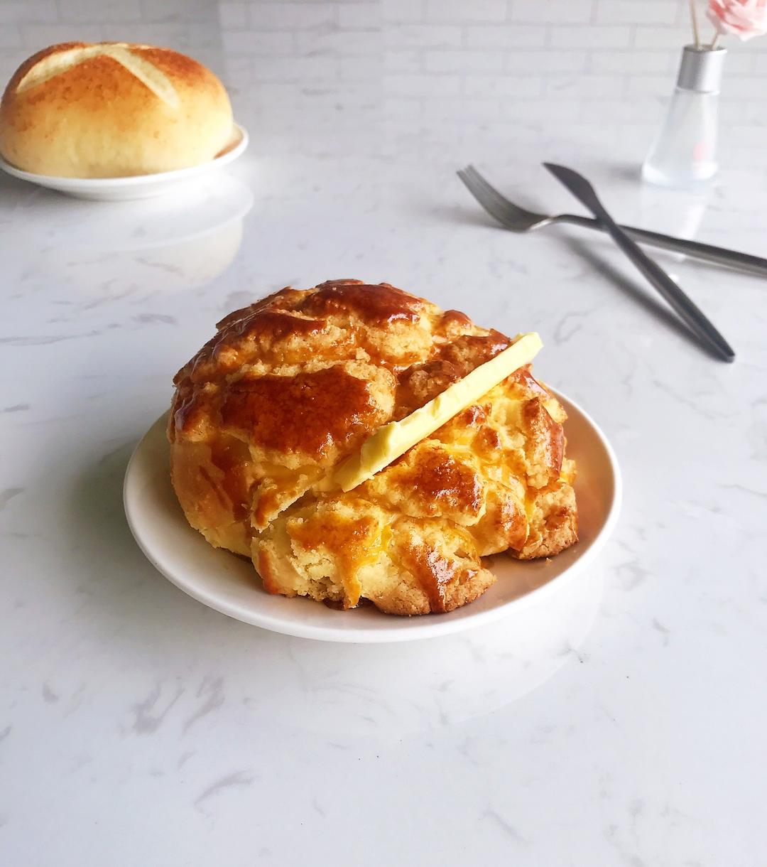 好吃到炸裂的港式菠萝包（附带制作酥皮的小视频）