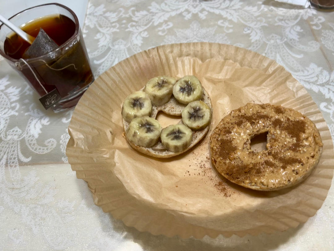 香蕉泥花生酱三明治（我的食欲稳定器）| 健康·三餐