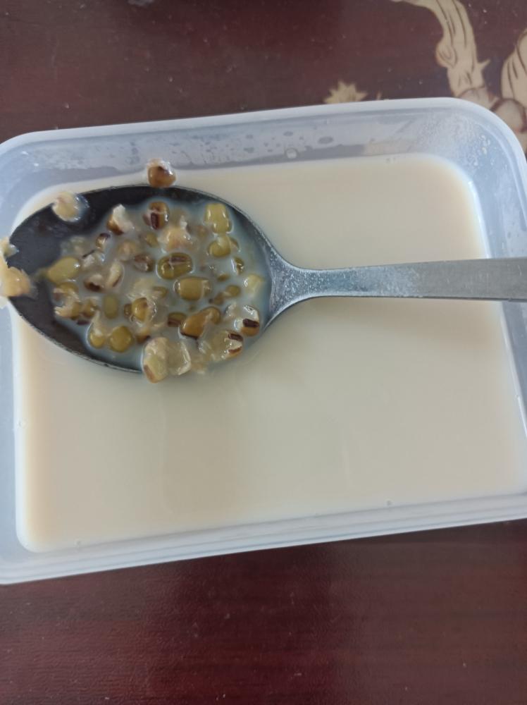 豆沙牛乳