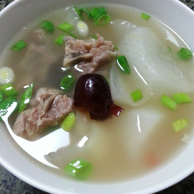 冬日御寒羊肉汤