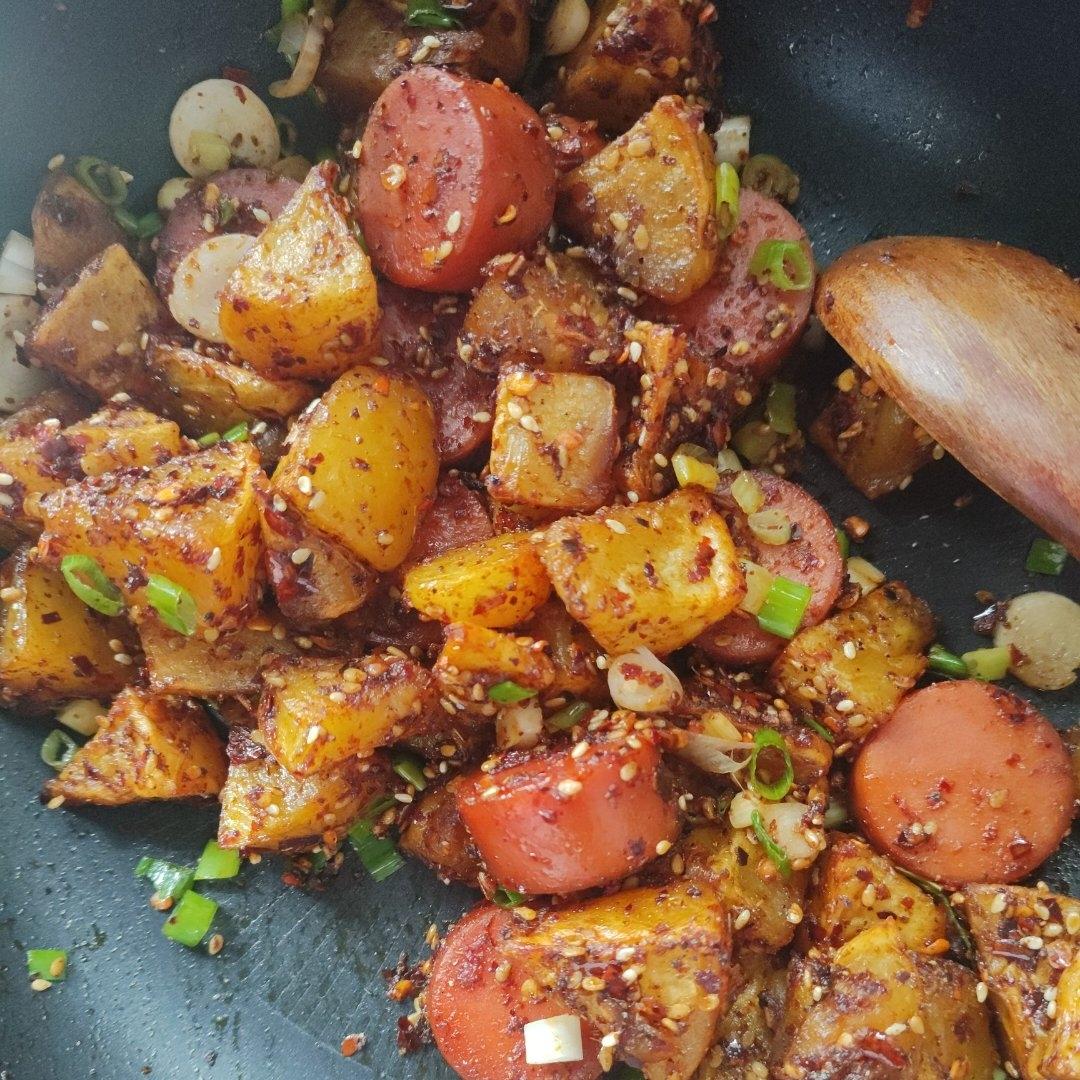 孜然火腿土豆丁
