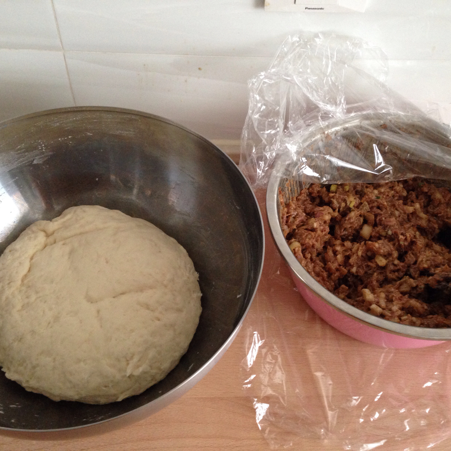 鲜美多汁的洋葱牛肉包子